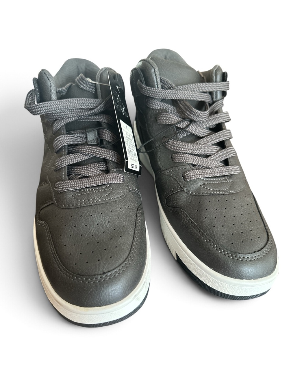 NWT Art Class™ Kids' Nash Mid-Top Sneakers Gray Size 6
